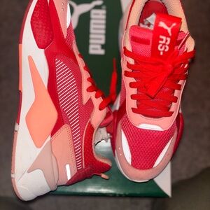 Women’s Puma Dynamic Red and Coral Sneakers